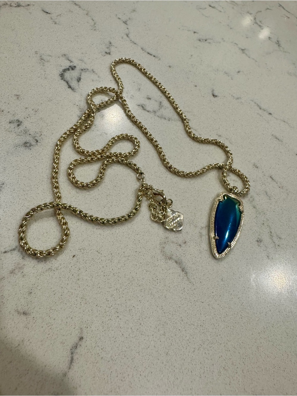 Kendra Scott Skylar Reversible Arrowhead Pendant Necklace